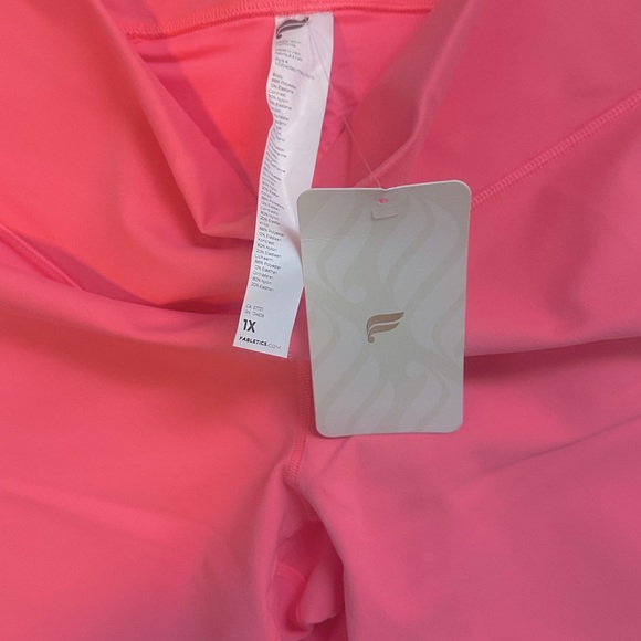 Fabletics power hold BNWT - Picture 2 of 3